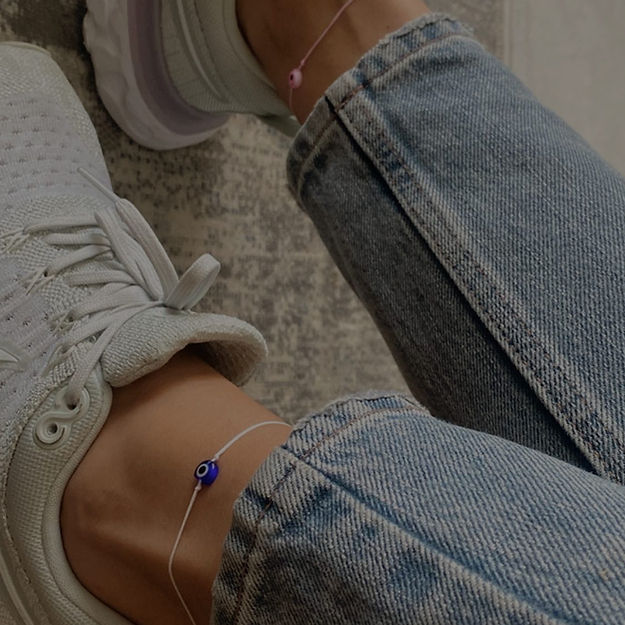 Eye thread bracelet